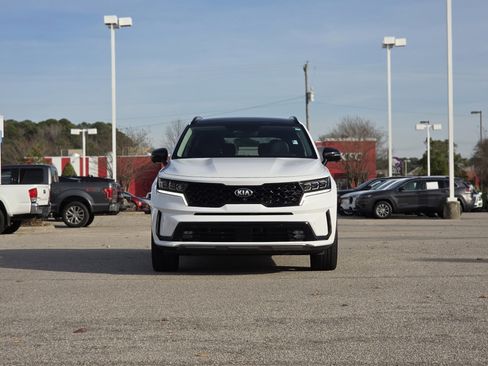 Used 2021 Kia Sorento SX image 2