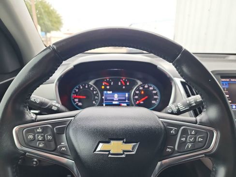 Used 2021 Chevrolet Equinox LT image 19