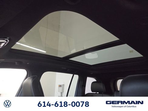 Used 2023 Jeep Grand Cherokee Overland AWD/4WD image 36