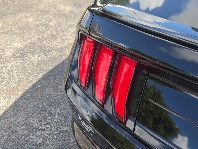Used 2022 Ford Mustang GT Premium RWD image 8