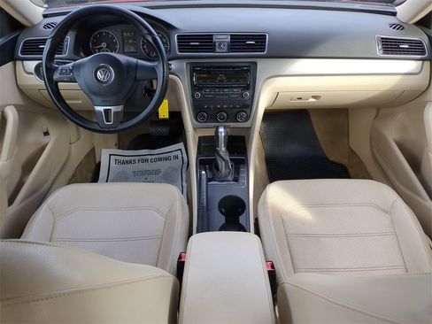 Used 2015 Volkswagen Passat 1.8T Wolfsburg Edition image 12
