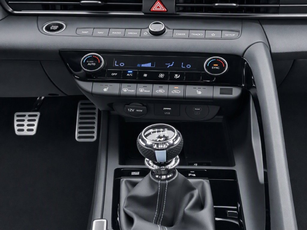 Used 2025 Hyundai Elantra N FWD image 14