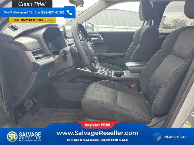 Used 2024 Mitsubishi Outlander ES FWD image 9