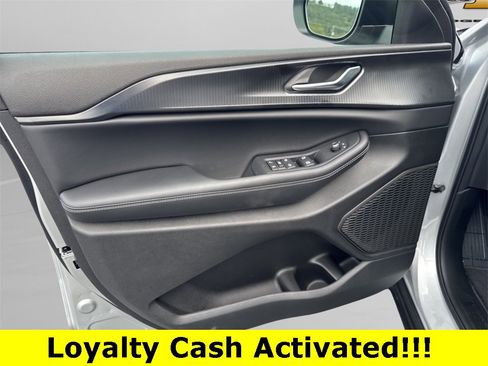 New 2025 Jeep Grand Cherokee Laredo w/ Trailer Tow Package image 20