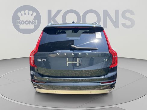 Used 2022 Volvo XC90 T6 Momentum w/ Advanced Package AWD/4WD image 4