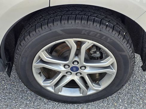 Used 2016 Ford Edge Titanium FWD image 37