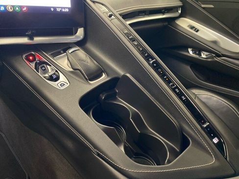 Used 2020 Chevrolet Corvette Stingray Convertible w/ 1LT RWD image 18