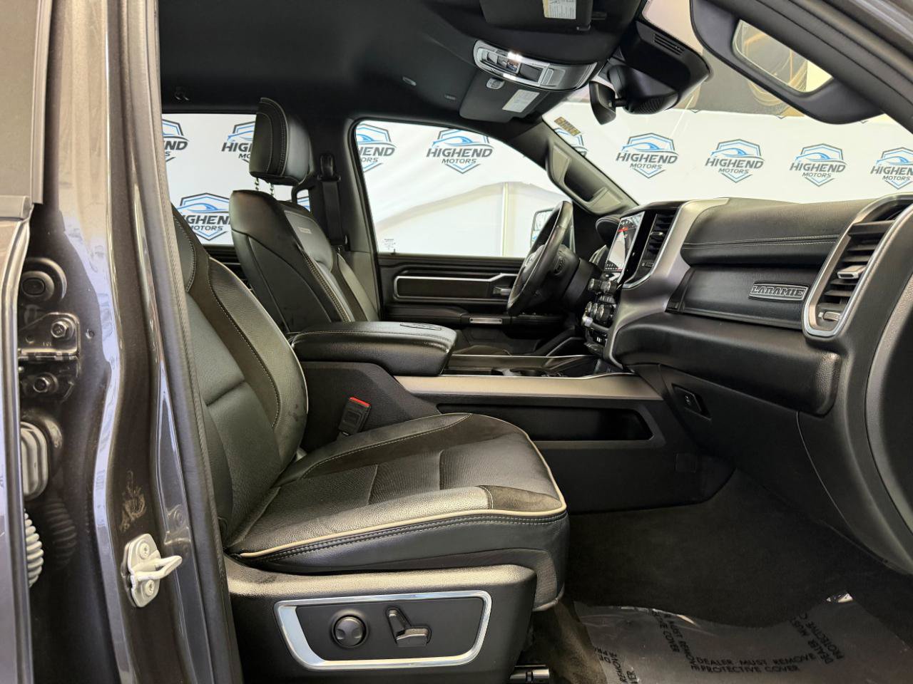 Used 2024 RAM 1500 Laramie AWD/4WD image 25