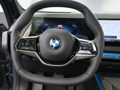 Used 2025 BMW X3 xDrive30i AWD/4WD image 11