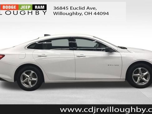 Used 2018 Chevrolet Malibu LS image 4