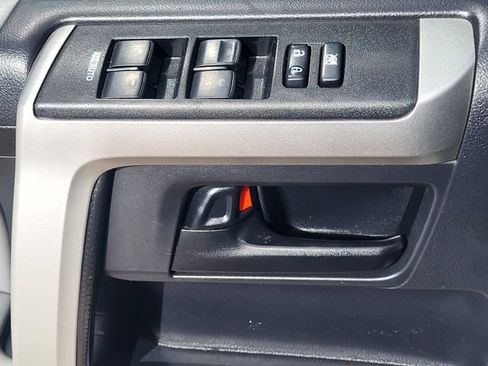 Used 2012 Toyota 4Runner SR5 w/ Convenience Pkg AWD/4WD image 13
