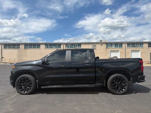 Used 2019 Chevrolet Silverado 1500 Custom w/ Custom Value Package AWD/4WD image 8