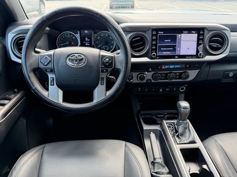 Used 2022 Toyota Tacoma Limited AWD/4WD image 16