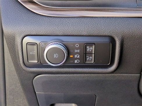 Used 2023 Ford Explorer Limited w/ Equipment Group 301A image 21