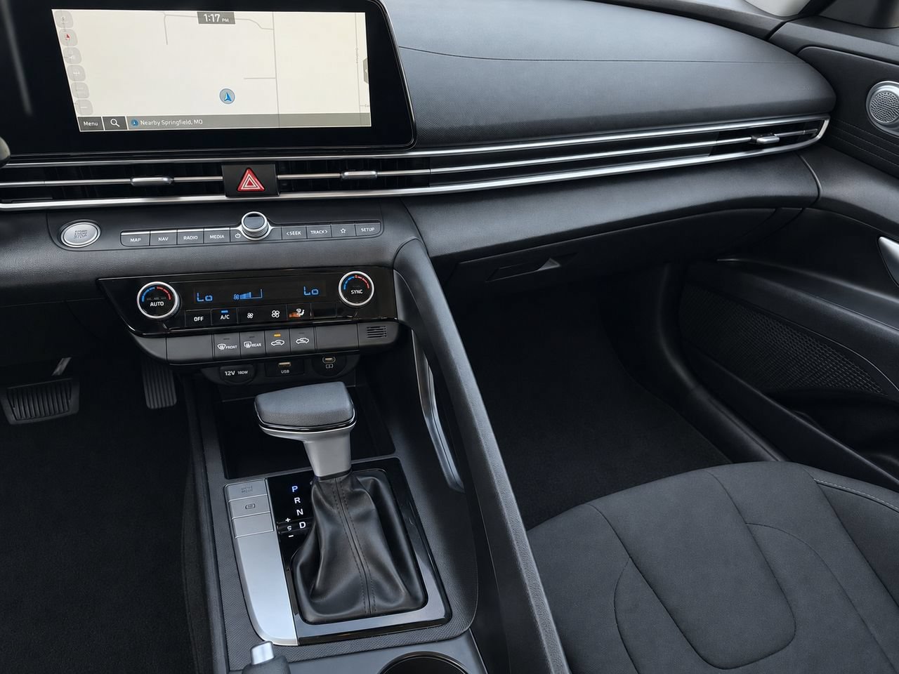 Used 2024 Hyundai Elantra SEL FWD image 21