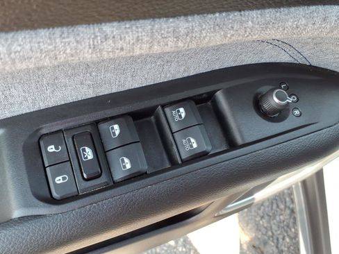 Used 2022 Jeep Compass Latitude w/ Convenience Group FWD image 16