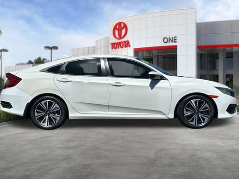 Used 2016 Honda Civic EX-T image 3