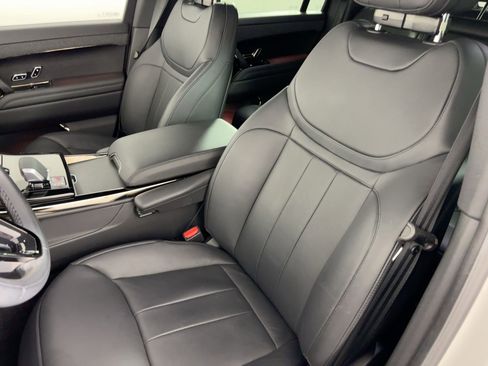 Used 2024 Land Rover Range Rover Sport Dynamic SE image 21