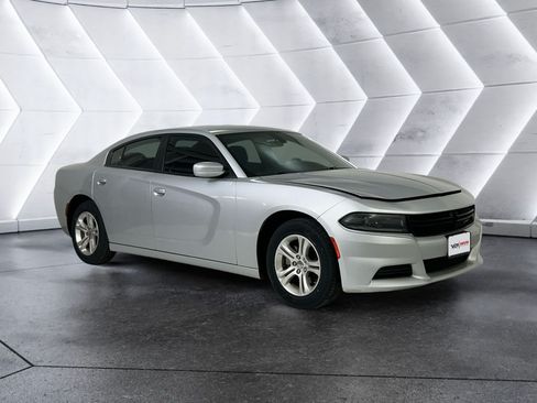 Used 2022 Dodge Charger SXT RWD image 1