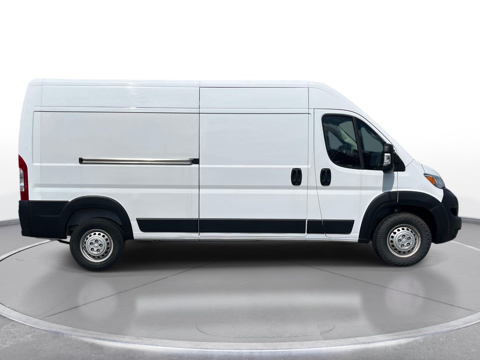 Used 2025 RAM ProMaster 2500 w/ Convenience Group FWD image 3