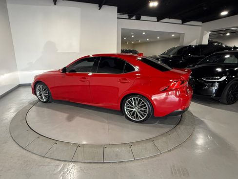 Used 2018 Lexus IS 300 AWD w/ Comfort Package image 10