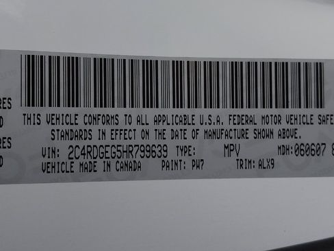 Used 2017 Dodge Grand Caravan GT FWD image 33
