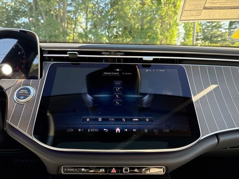 New 2026 Mercedes-Benz E 350 4MATIC Sedan image 23