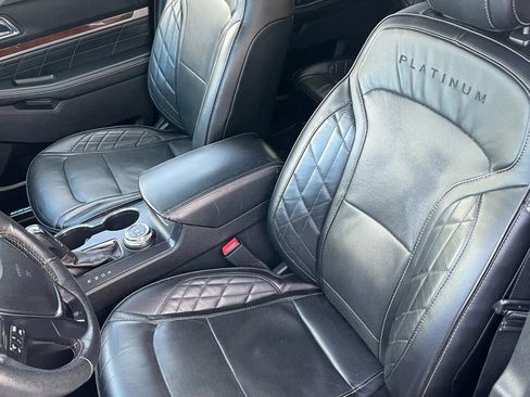 Used 2018 Ford Explorer Platinum AWD/4WD image 33
