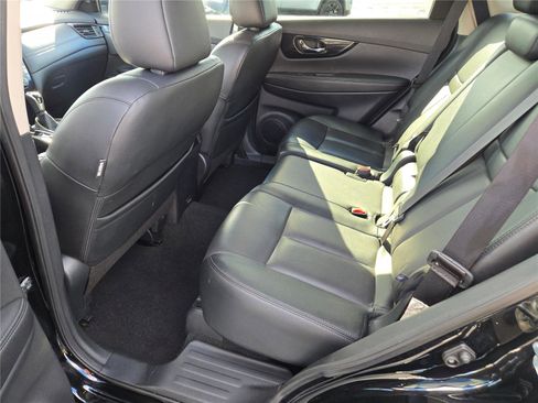 Used 2020 Nissan Rogue SL w/ Premium Package image 20