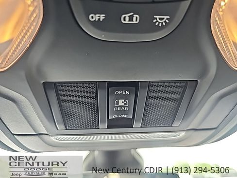 Used 2021 RAM 1500 Big Horn AWD/4WD image 30