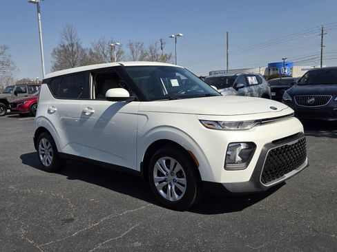 Used 2021 Kia Soul LX image 1