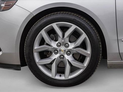 Used 2016 Chevrolet Impala LTZ w/ Enhanced Convenience Package image 9