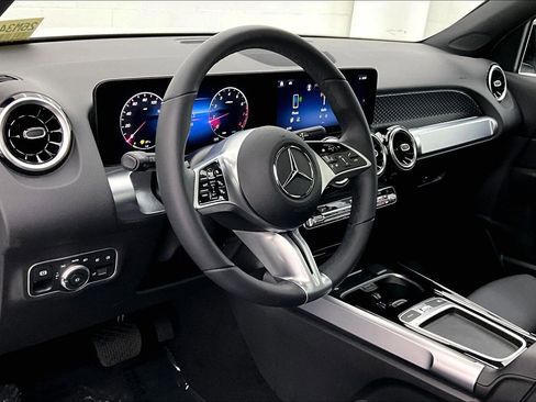 Used 2026 Mercedes-Benz GLB 250 image 18