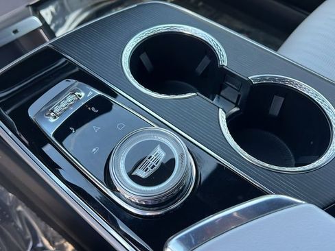 Used 2024 Cadillac Lyriq Sport AWD/4WD image 19