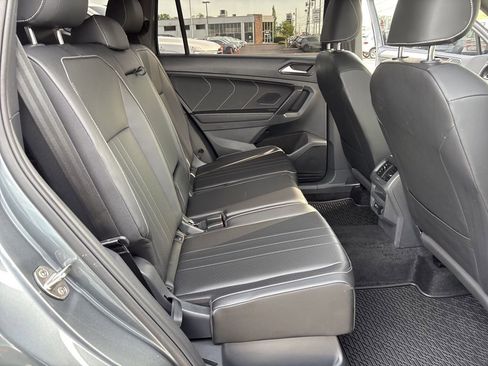 Used 2024 Volkswagen Tiguan SE R-Line image 35