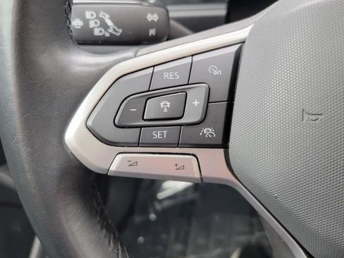 Used 2024 Volkswagen Jetta SE FWD image 17