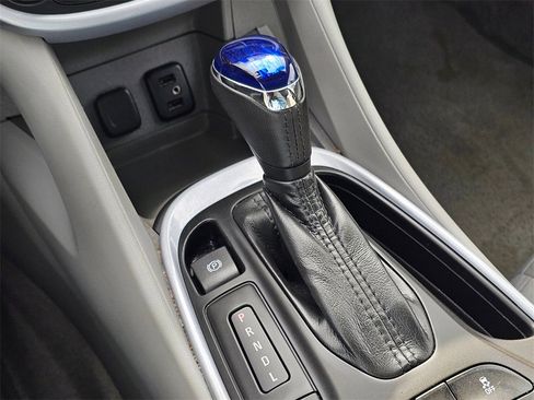 Used 2017 Chevrolet Volt LT w/ Comfort Package image 26