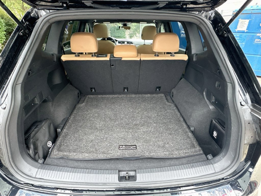 Used 2023 Volkswagen Tiguan SE w/ Panoramic Sunroof Package AWD/4WD image 27
