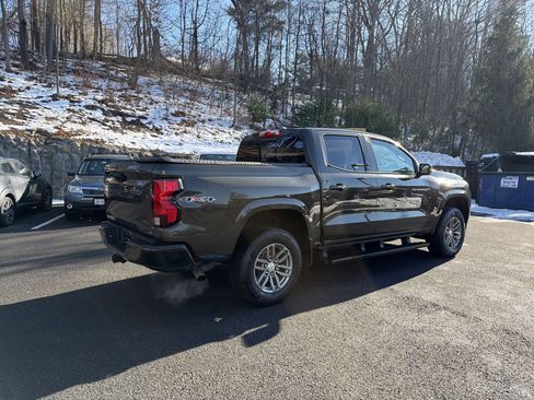 Used 2023 Chevrolet Colorado LT w/ LT Convenience Package II image 4