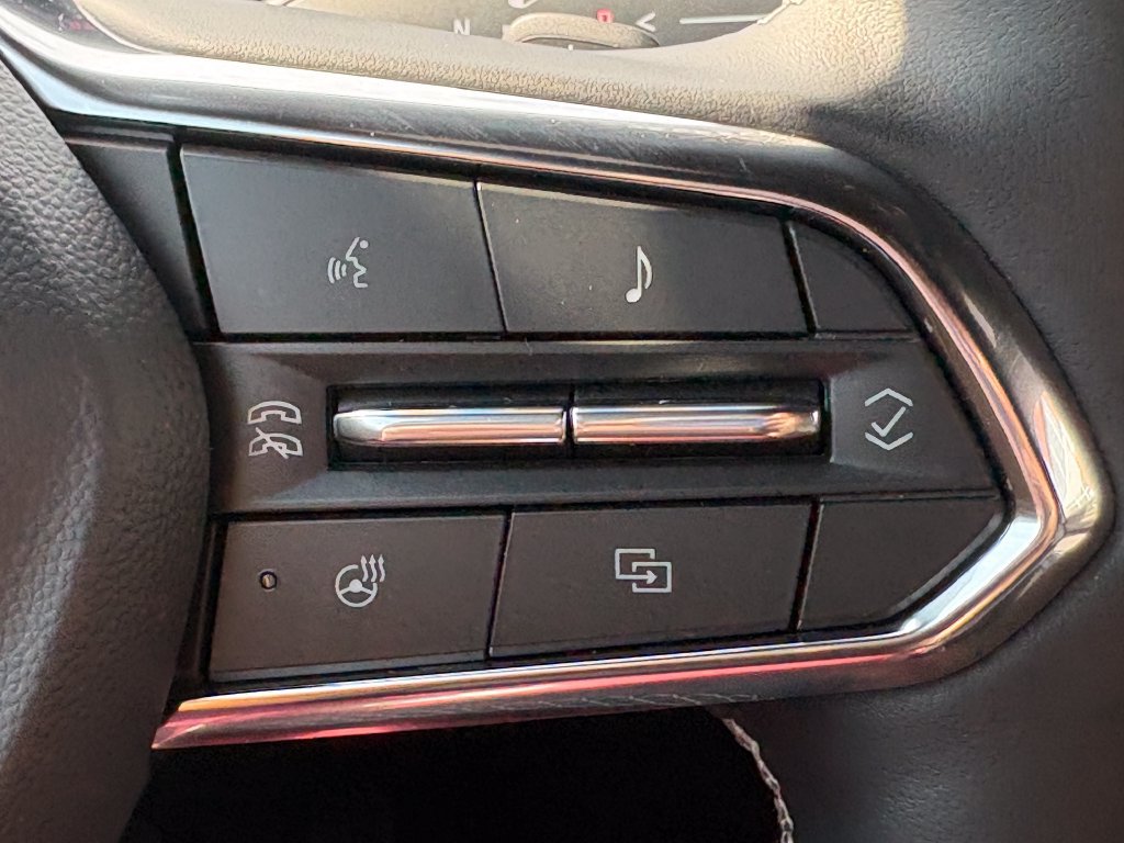 Used 2026 Chevrolet Traverse LT w/ Driver Confidence Package FWD image 8