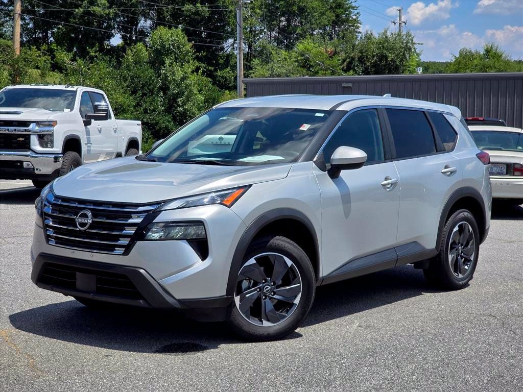 Used 2024 Nissan Rogue SV AWD/4WD image 2