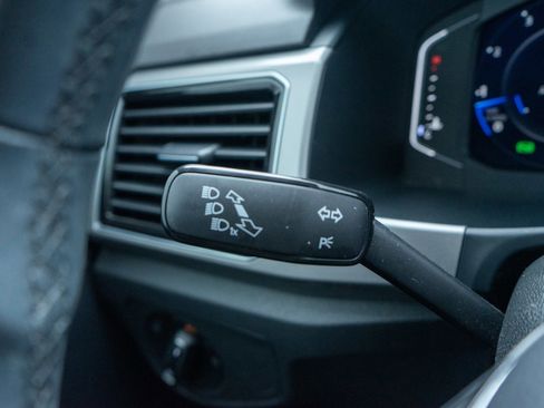 Used 2019 Volkswagen Atlas SEL R-Line image 27