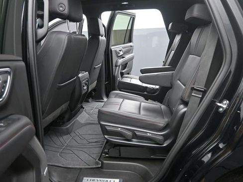 Used 2024 Chevrolet Tahoe RST w/ Sport Performance Package image 13