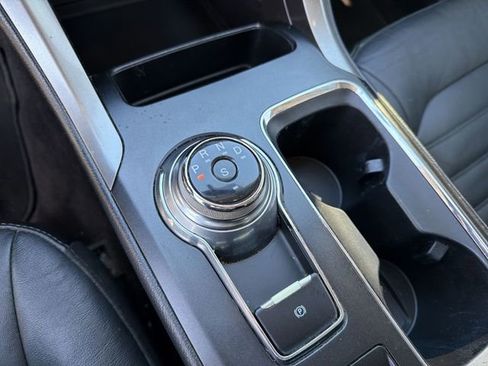 Used 2017 Ford Fusion SE image 20