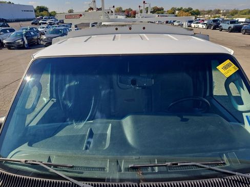 Used 2019 Ford E-350 and Econoline 350 Super Duty w/ Power Windows & Locks Group image 7