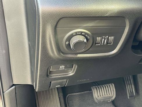 New 2025 Jeep Grand Cherokee Laredo X image 30