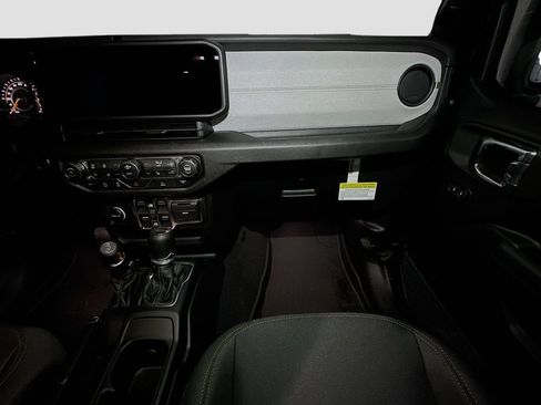 New 2026 Jeep Gladiator Sport AWD/4WD image 26
