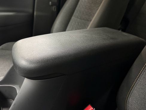 Certified 2024 Chevrolet Equinox LT w/ LPO, Floor Liner Package image 36