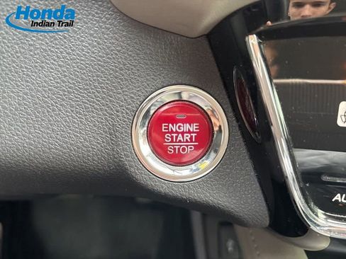 Used 2018 Honda HR-V EX image 25