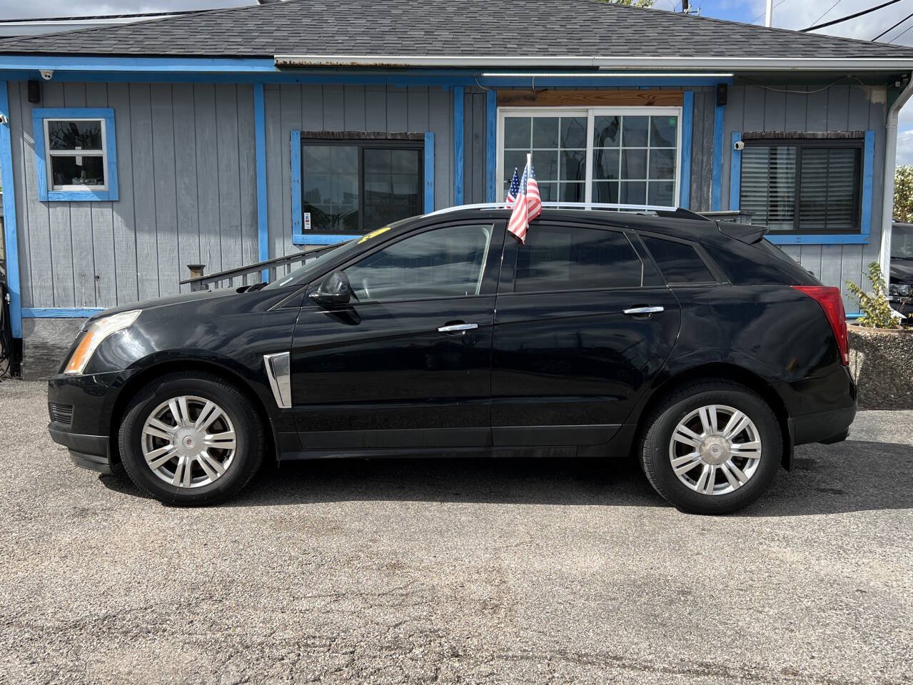Used 2013 Cadillac SRX Luxury w/ Driver Awareness Package FWD image 9